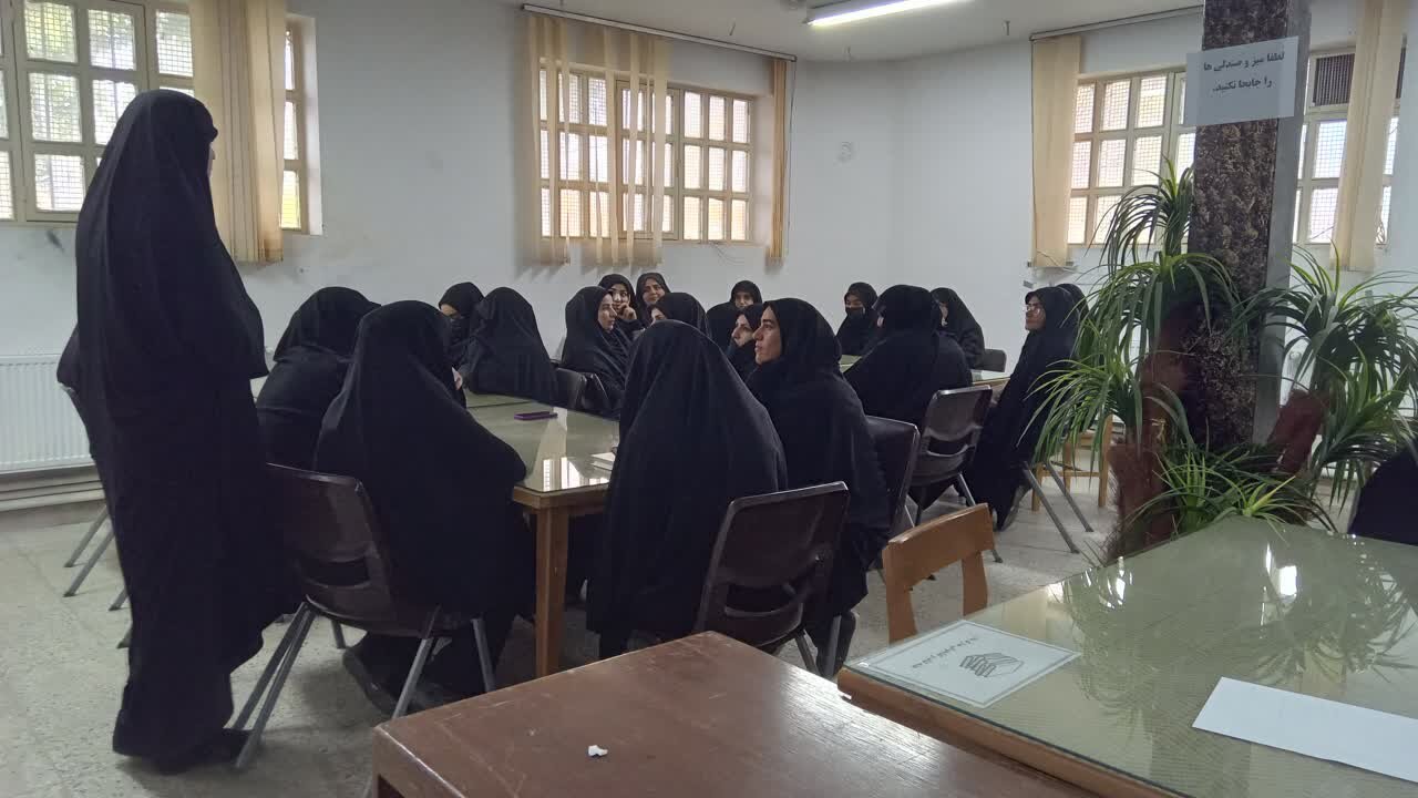 جشنوارهای رنگارنگ از فرهنگ، آموزش و خلاقیت در کتابخانههای عمومی استان مرکزی