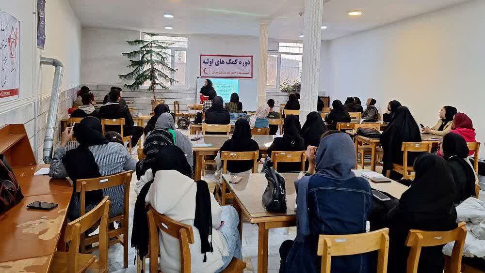 جشنوارهای رنگارنگ از فرهنگ، آموزش و خلاقیت در کتابخانههای عمومی استان مرکزی