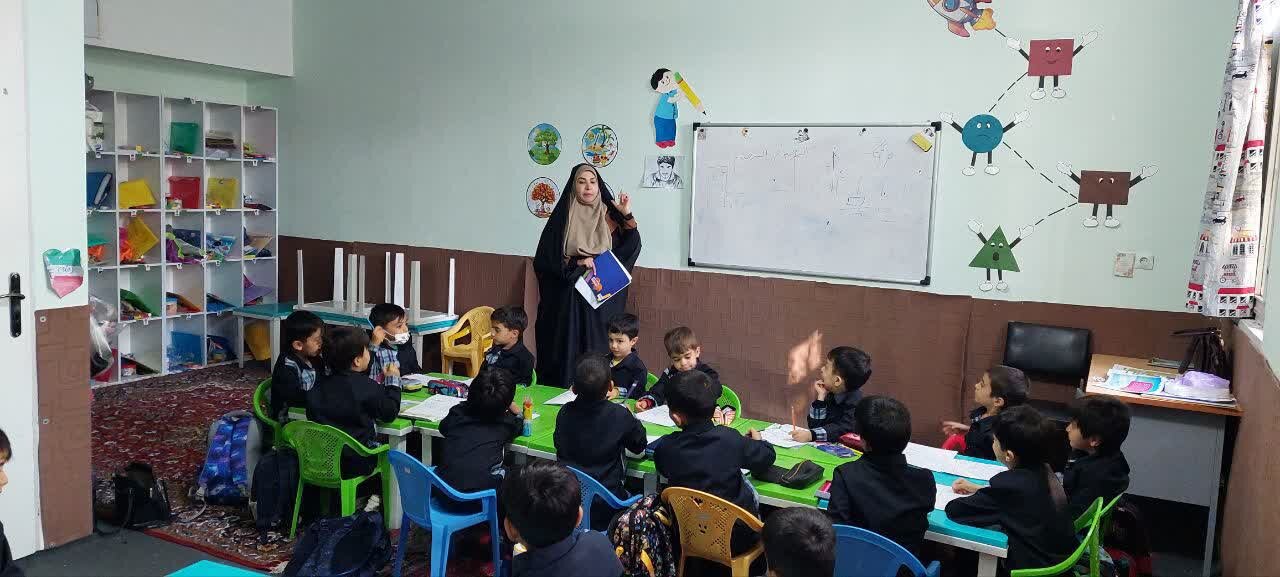 جشنوارهای رنگارنگ از فرهنگ، آموزش و خلاقیت در کتابخانههای عمومی استان مرکزی