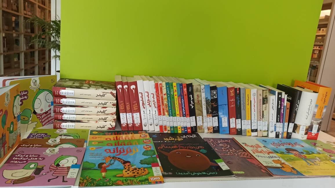 اهدای ۱۶۰ میلیون ریال برای تقویت منابع کتابخانه‌های عمومی اسفراین