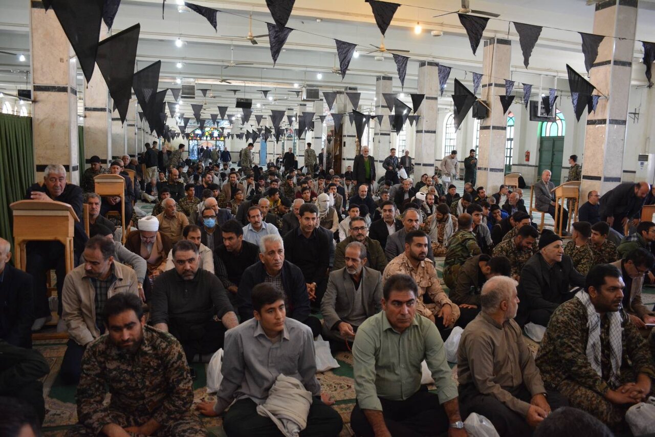 سخنرانی مدیرکل کتابخانه‌های عمومی کرمانشاه پیش از خطبه‌های نماز جمعه