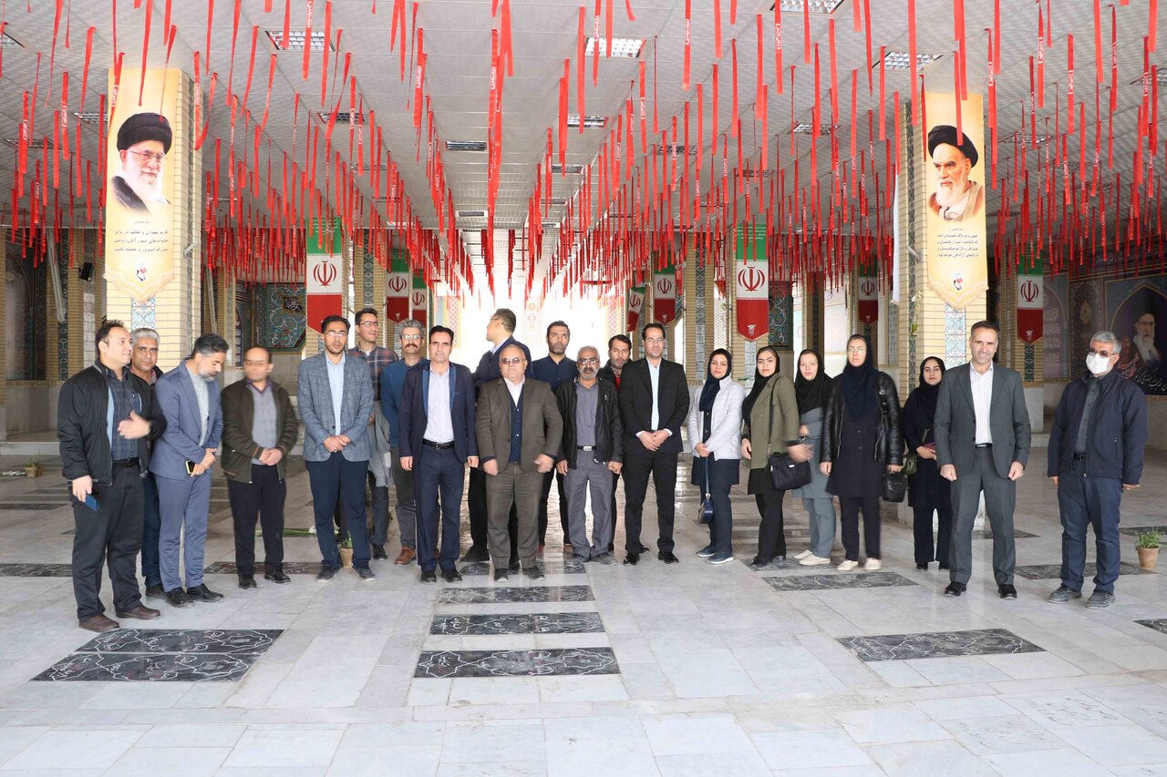 ادای احترام کتابداران خراسان شمالی به مقام شامخ شهدا