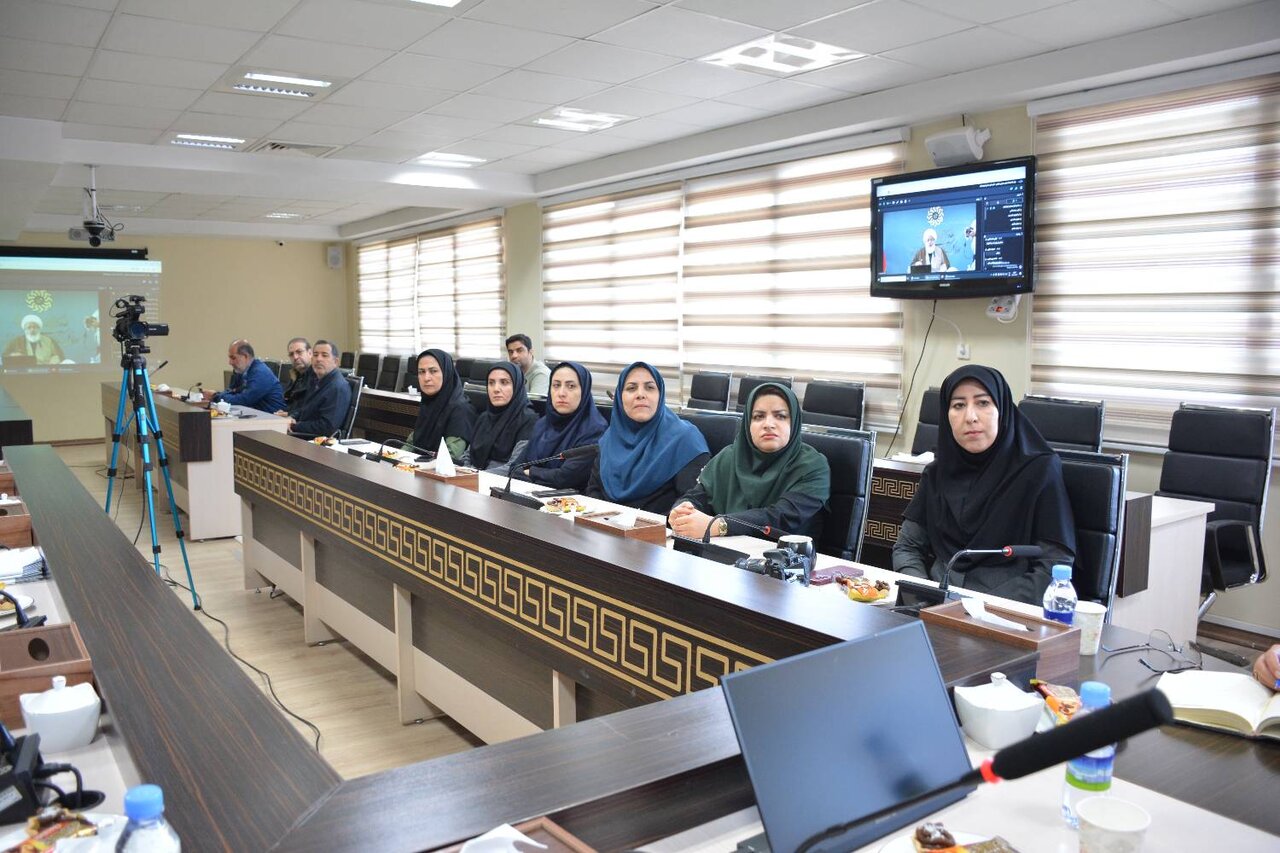 تبیین سیره حضرت فاطمه زهرا(س) و نقش آن در سبک زندگی اسلامی در آیین عزاداری اداره‌کل کتابخانه‌های عمومی کرمانشاه