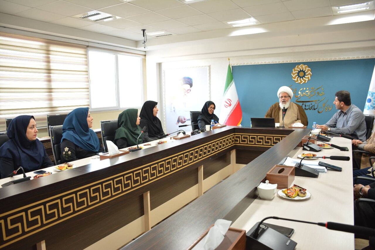 تبیین سیره حضرت فاطمه زهرا(س) و نقش آن در سبک زندگی اسلامی در آیین عزاداری ادارهکل کتابخانههای عمومی کرمانشاه