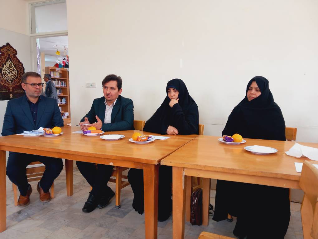 چهارمین جلسه انجمن کتابخانههای عمومی شهرستان کاشمر برگزار شد