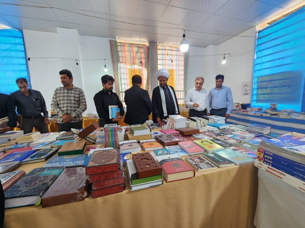 افتتاح نمایشگاه کتاب در محل کتابخانه عمومی امام حسن مجتبی(ع) شهرستان منوجان