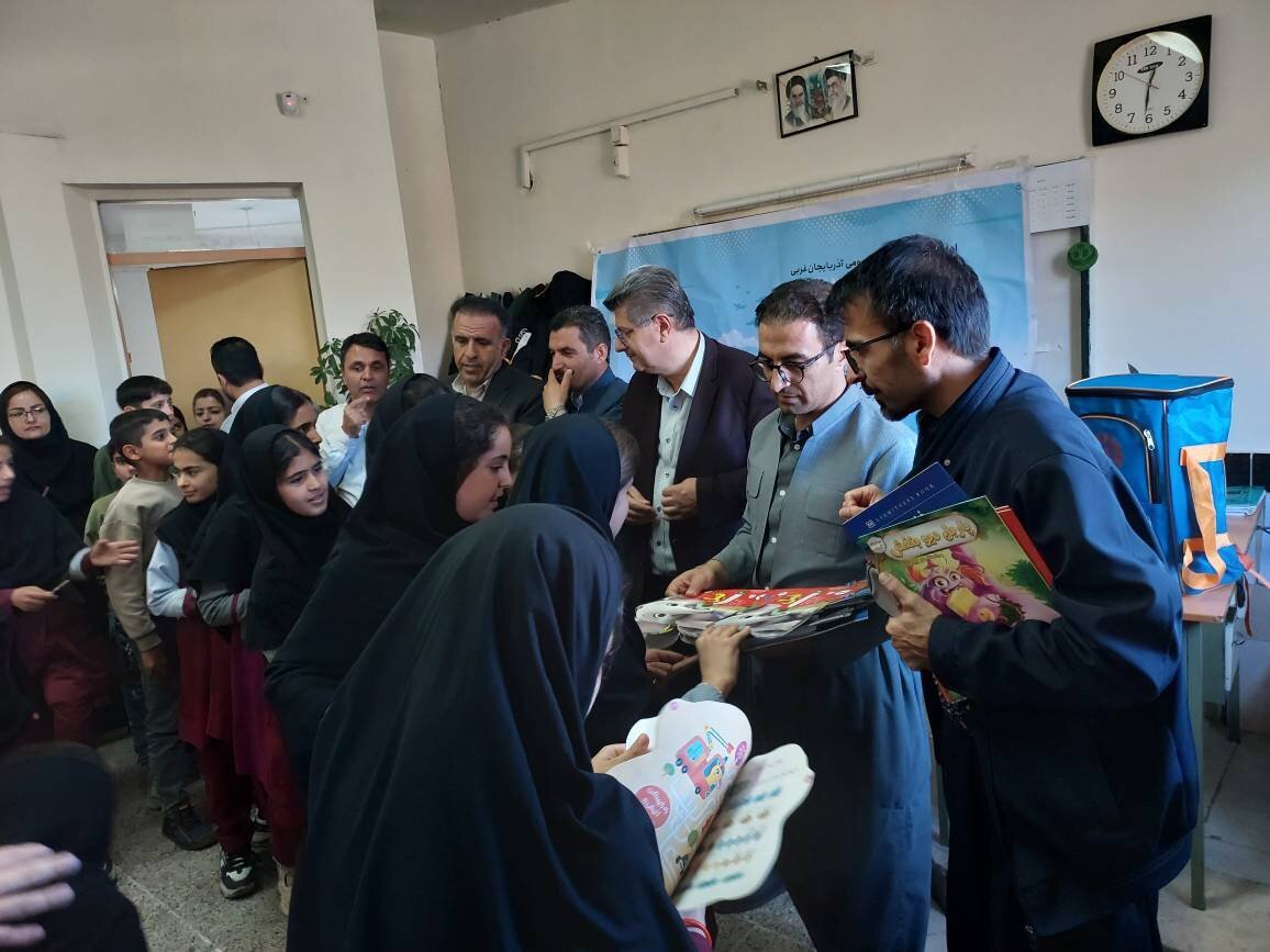 از جشن کتاب تا حضور در مناطق دور از کتابخانه شهرستان پیرانشهر