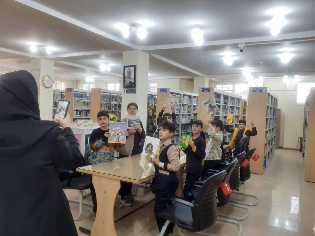 گرامیداشت هفته کتاب در شهرستان چایپاره برگزار شد