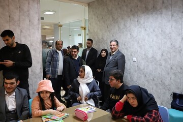 بازدید استاندار آذربایجان غربی از کتابخانه مرکزی استان