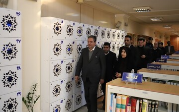 بازدید استاندار آذربایجان غربی از کتابخانه مرکزی استان