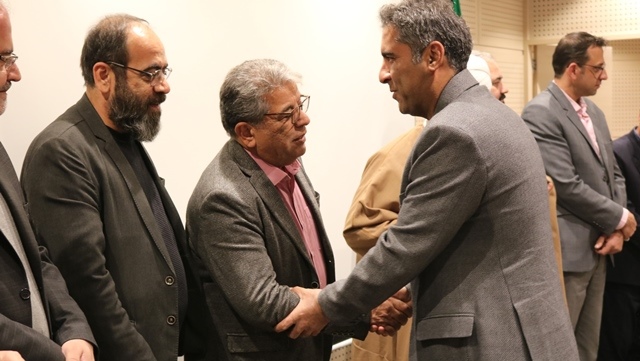 هویت فرهنگی ایران، با جریان ادبیات و شعر پیوند ناگسستنی دارد