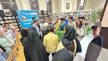 بازدید پروفسور ثبوتی چهره ماندگار فیزیک ایران از کتابخانه سیدافضل موسوی زنجان