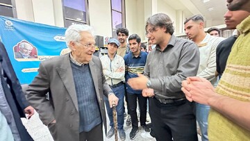 بازدید پروفسور ثبوتی چهره ماندگار فیزیک ایران از کتابخانه سیدافضل موسوی زنجان