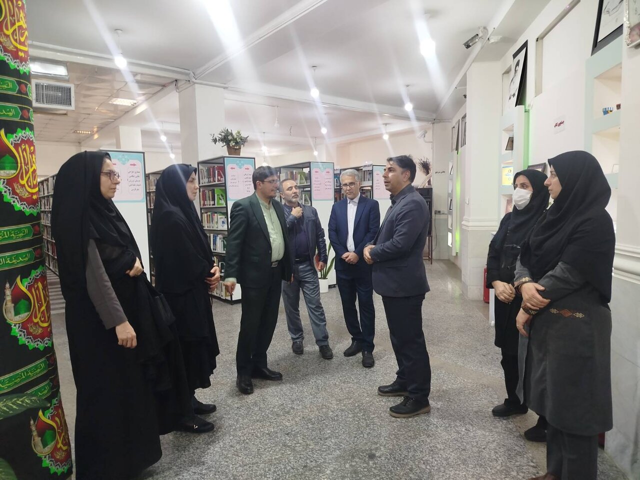 بازدید معاون توسعه کتابخانه‌ها و ترویج کتابخوانی نهاد از کتابخانه غدیر خرم‌آباد