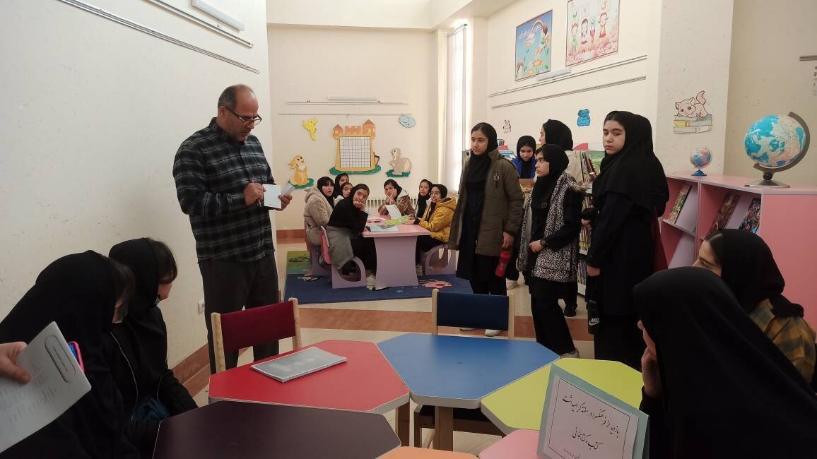 کتابخانه‌های عمومی شهرستان نقده، باشگاهی برای تعامل فرهنگی و اندیشه‌پروری