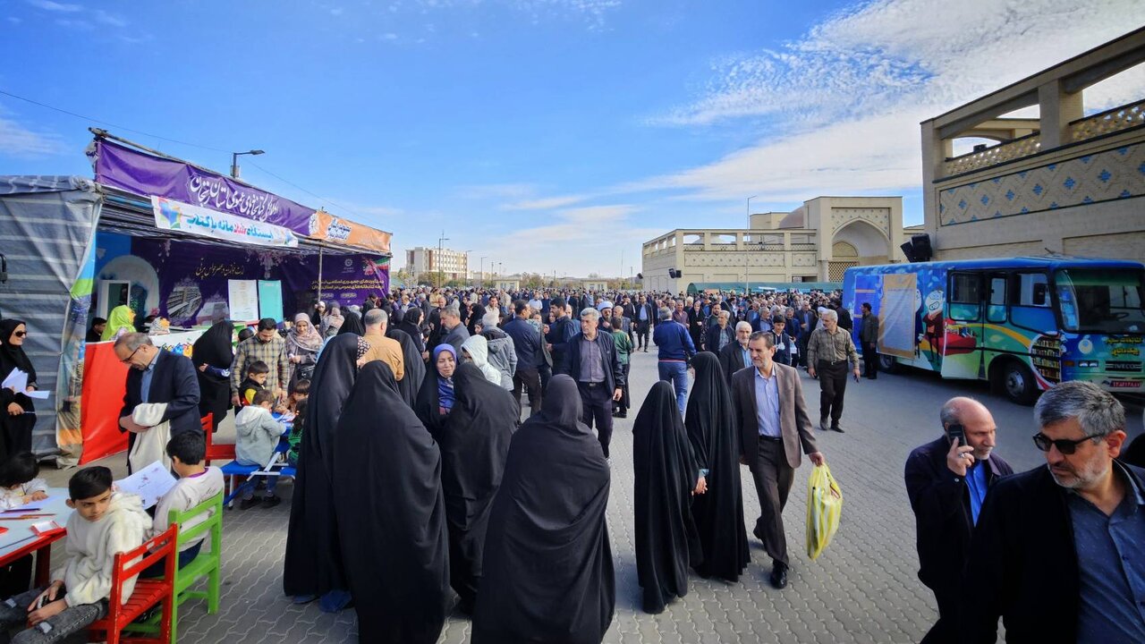 شهرستان زنجان در هفته کتاب، میزبان جشن‌های دانایی و خلاقیت شد