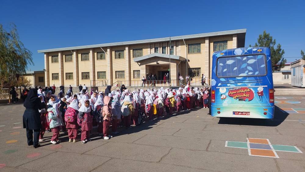 شهرستان زنجان در هفته کتاب، میزبان جشن‌های دانایی و خلاقیت شد