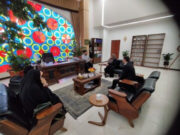 بازدید از کتابخانه امام سجاد قم