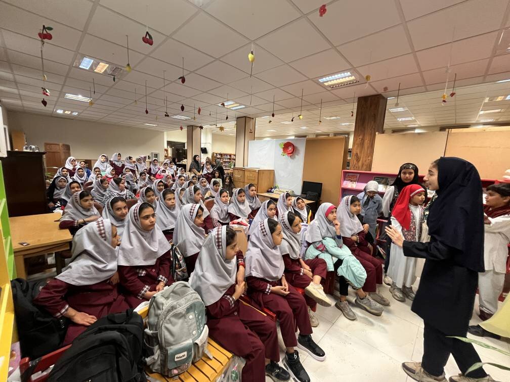 کاروان فرهنگ در ابهر؛ از قصهگویی تا کارآفرینی در سایه کتاب