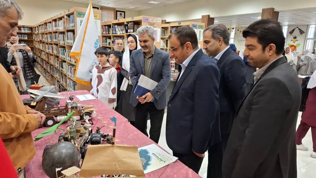 کاروان فرهنگ در ابهر؛ از قصهگویی تا کارآفرینی در سایه کتاب