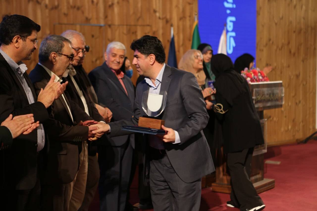 درخشش انتشارات بریل کتابخانه مرکزی تبریز در جشنواره «کاما»