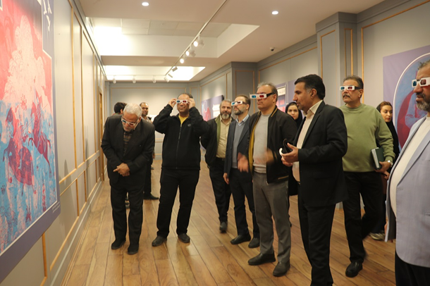 نمایشگاه «تهمتنان» در نگارخانه کتابخانه مرکزی امام خمینی(ره) مشهد