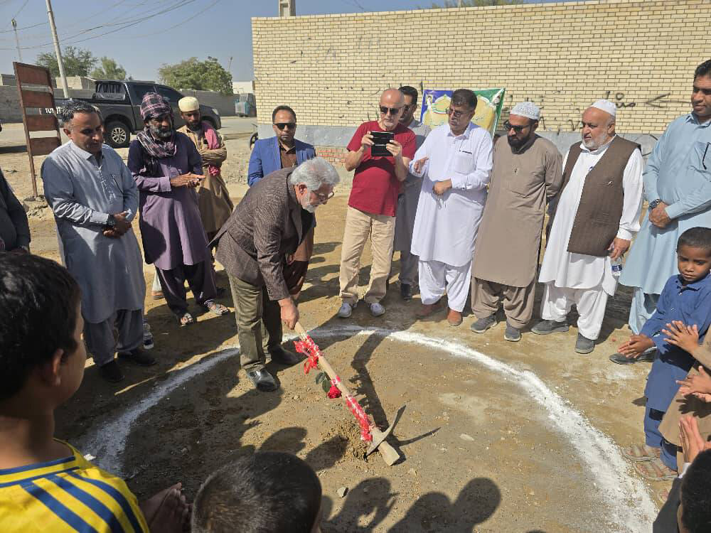 آیین کلنگزنی کتابخانه عمومی در محله کمب چابهار برگزار شد