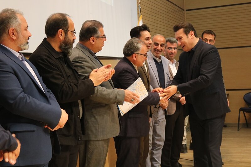 آیین اختتامیه اولین جشنواره شهر «فراغتی و کتابی» در سمنان برگزار شد