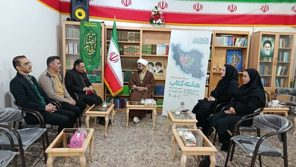 کتابخانههای عمومی خرمدره، هفته کتاب را با رویدادهای متنوع گرامی داشتند