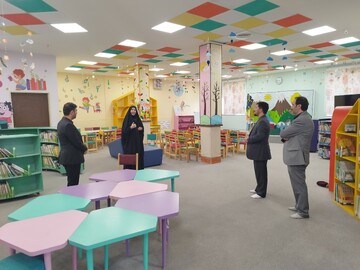 بازدید مدیرعامل دارالعرفان از کتابخانه مرکزی قم