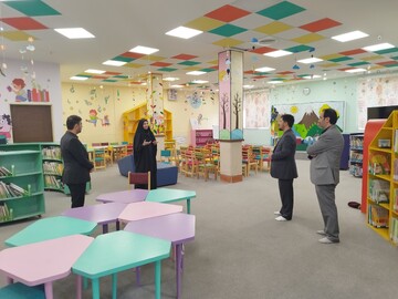 بازدید مدیرعامل دارالعرفان از کتابخانه مرکزی قم