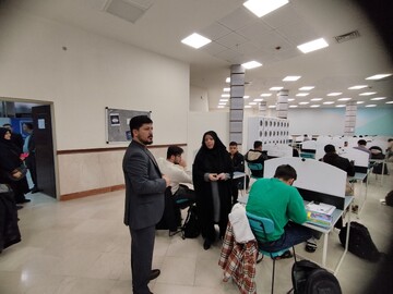 بازدید مدیرعامل دارالعرفان از کتابخانه مرکزی قم