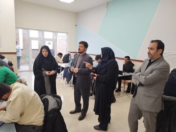 بازدید مدیرعامل دارالعرفان از کتابخانه مرکزی قم