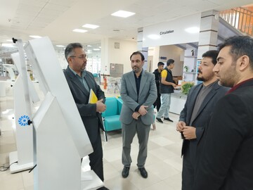 بازدید مدیرعامل دارالعرفان از کتابخانه مرکزی قم