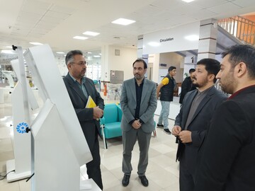 بازدید مدیرعامل دارالعرفان از کتابخانه مرکزی قم