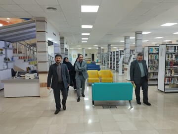 بازدید مدیرعامل دارالعرفان از کتابخانه مرکزی قم