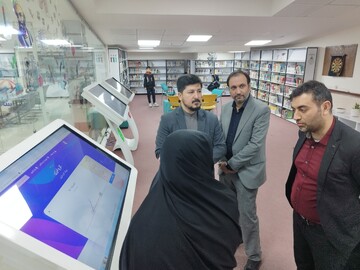 بازدید مدیرعامل دارالعرفان از کتابخانه مرکزی قم