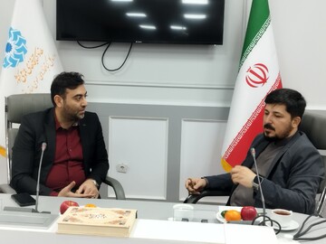 بازدید مدیرعامل دارالعرفان از کتابخانه مرکزی قم
