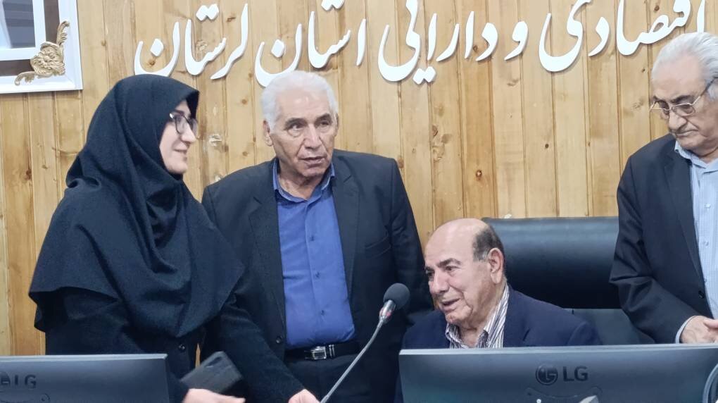 برگزاری جلسه پرسش و پاسخ با پروفسور سکندر امان‌الهی بهاروند