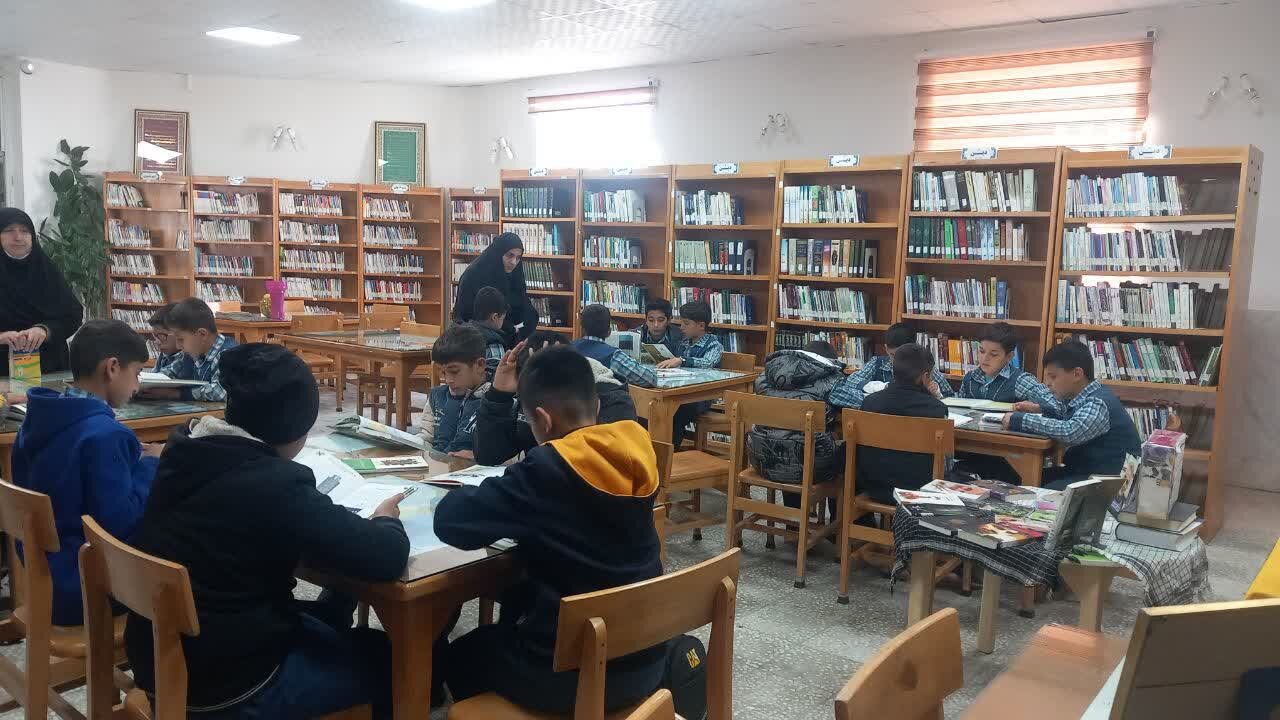 اجرای برنامههای متنوع فرهنگی در کتابخانههای عمومی استان مرکزی