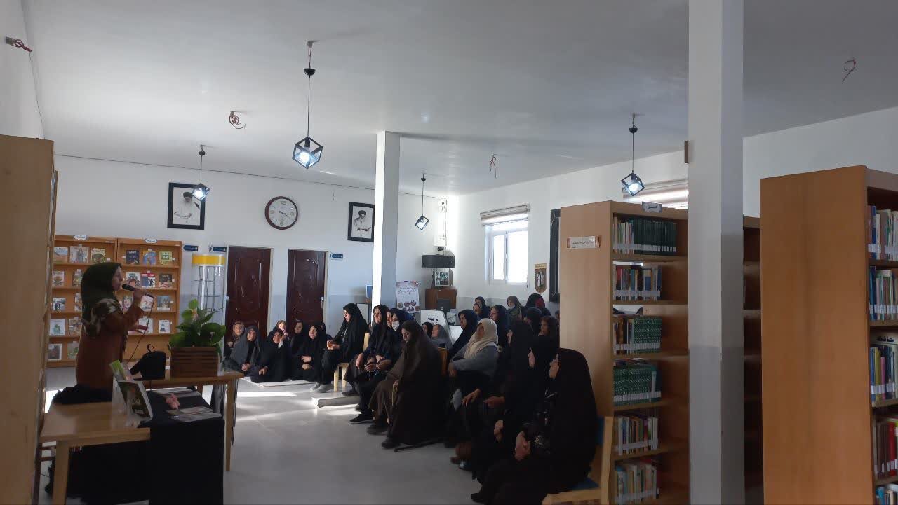 برگزاری برنامههای متنوع فرهنگی در کتابخانههای عمومی استان مرکزی