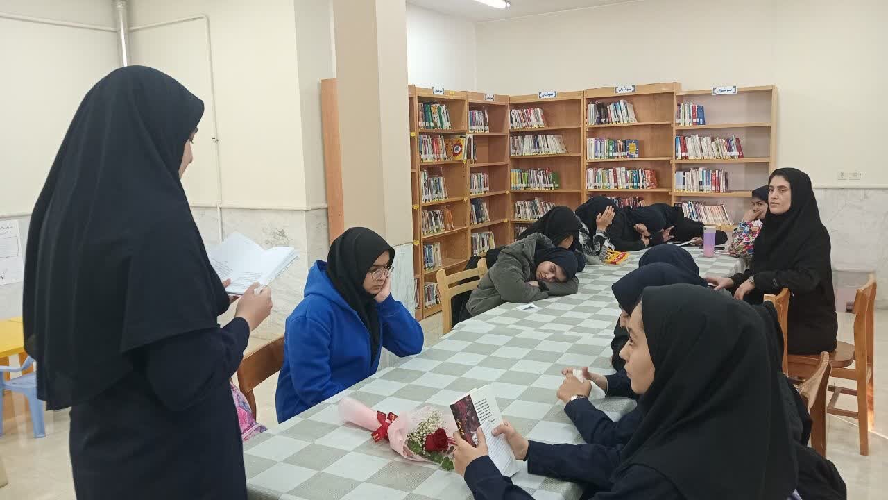 جلوه‌ای بی‌نظیر از پیوند کتاب، هنر و مسئولیت‌های اجتماعی در استان مرکزی