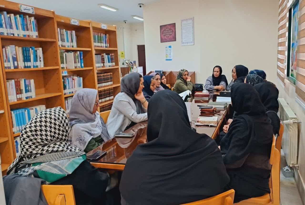 جلوه‌ای بی‌نظیر از پیوند کتاب، هنر و مسئولیت‌های اجتماعی در استان مرکزی