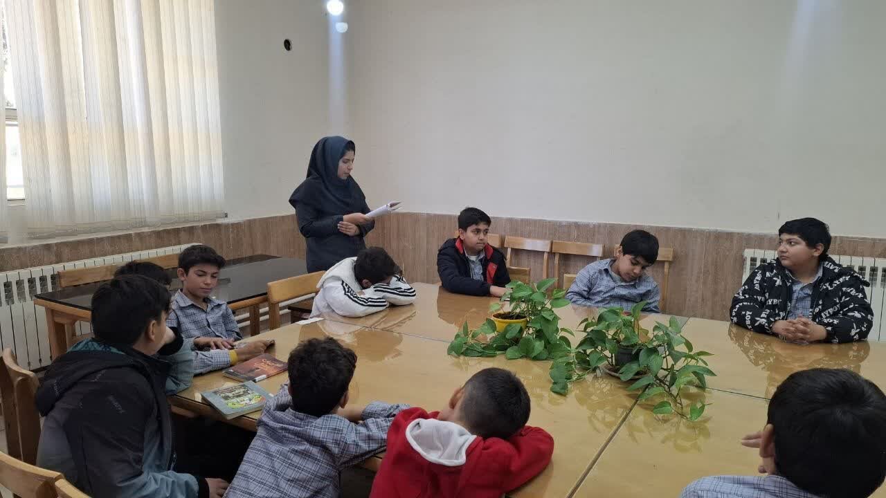 کتابخانه‌های عمومی؛ چراغ‌های روشن فرهنگ در استان مرکزی