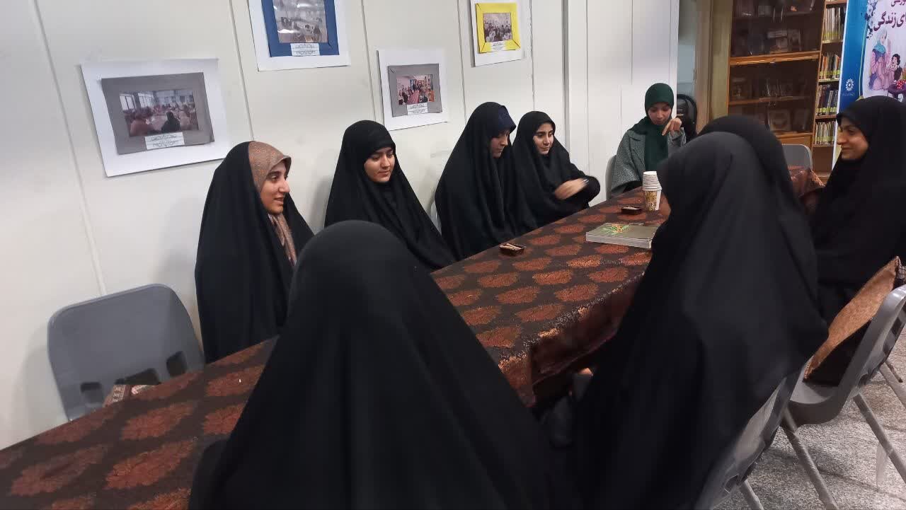 کتابخانه‌های عمومی؛ چراغ‌های روشن فرهنگ در استان مرکزی