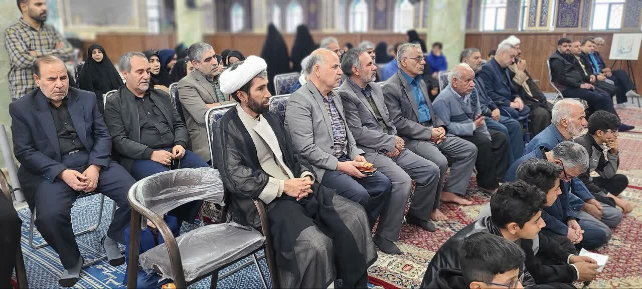 رونمایی از کتاب «این دیوار چه رنگیه؟» در روستای مزرعه‌نو / ثبت روایت‌های ناگفته یک آزاده سرافراز