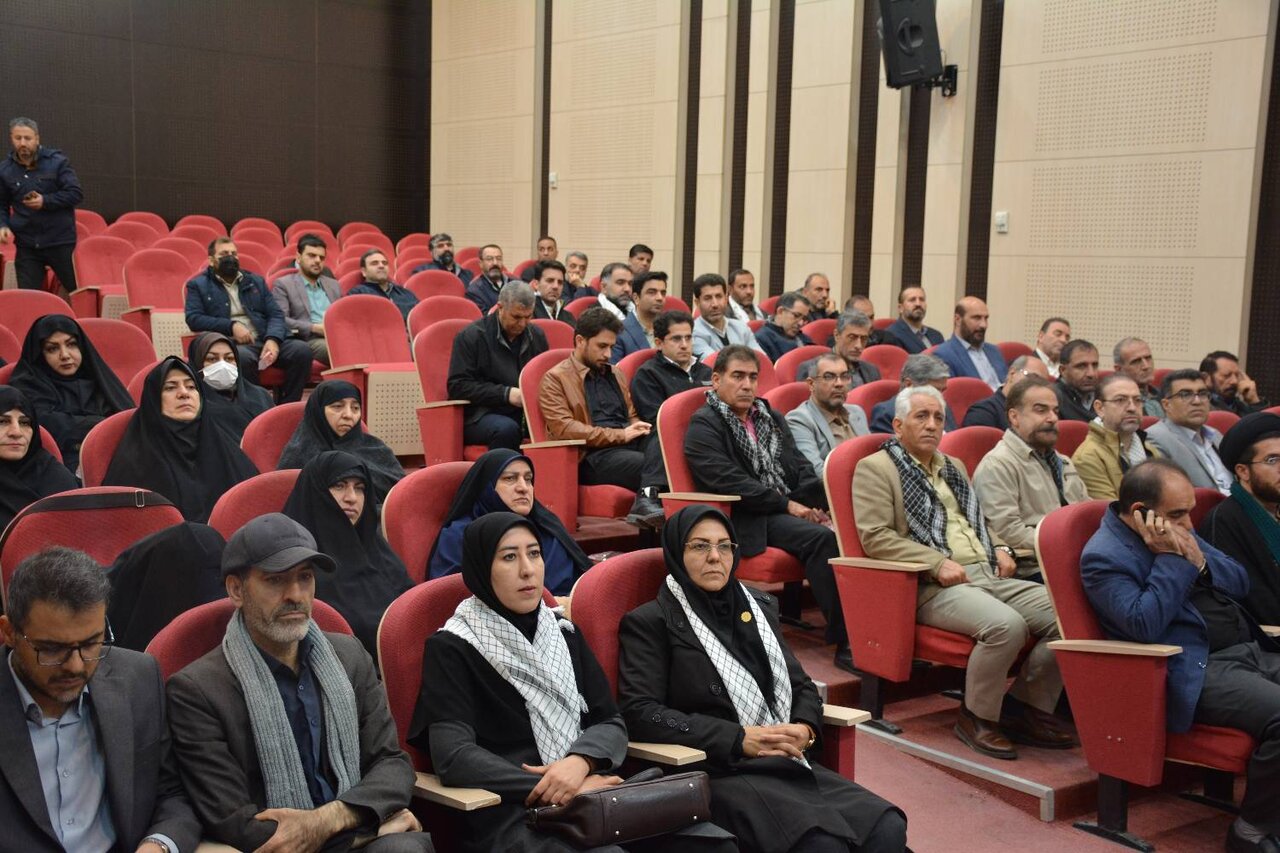 حضور بسیجیان کتابخانههای کرمانشاه در مراسم هفته بسیج