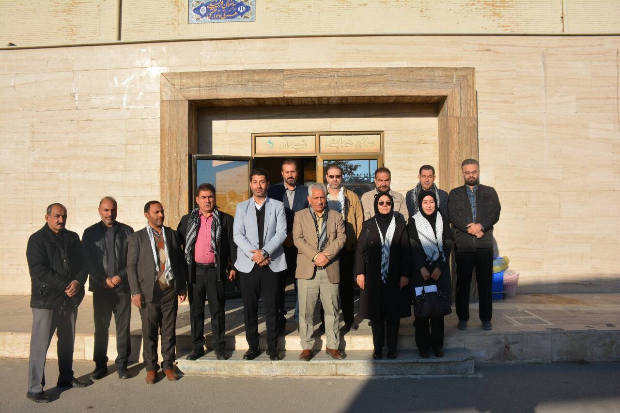 حضور بسیجیان کتابخانه‌های کرمانشاه در مراسم هفته بسیج