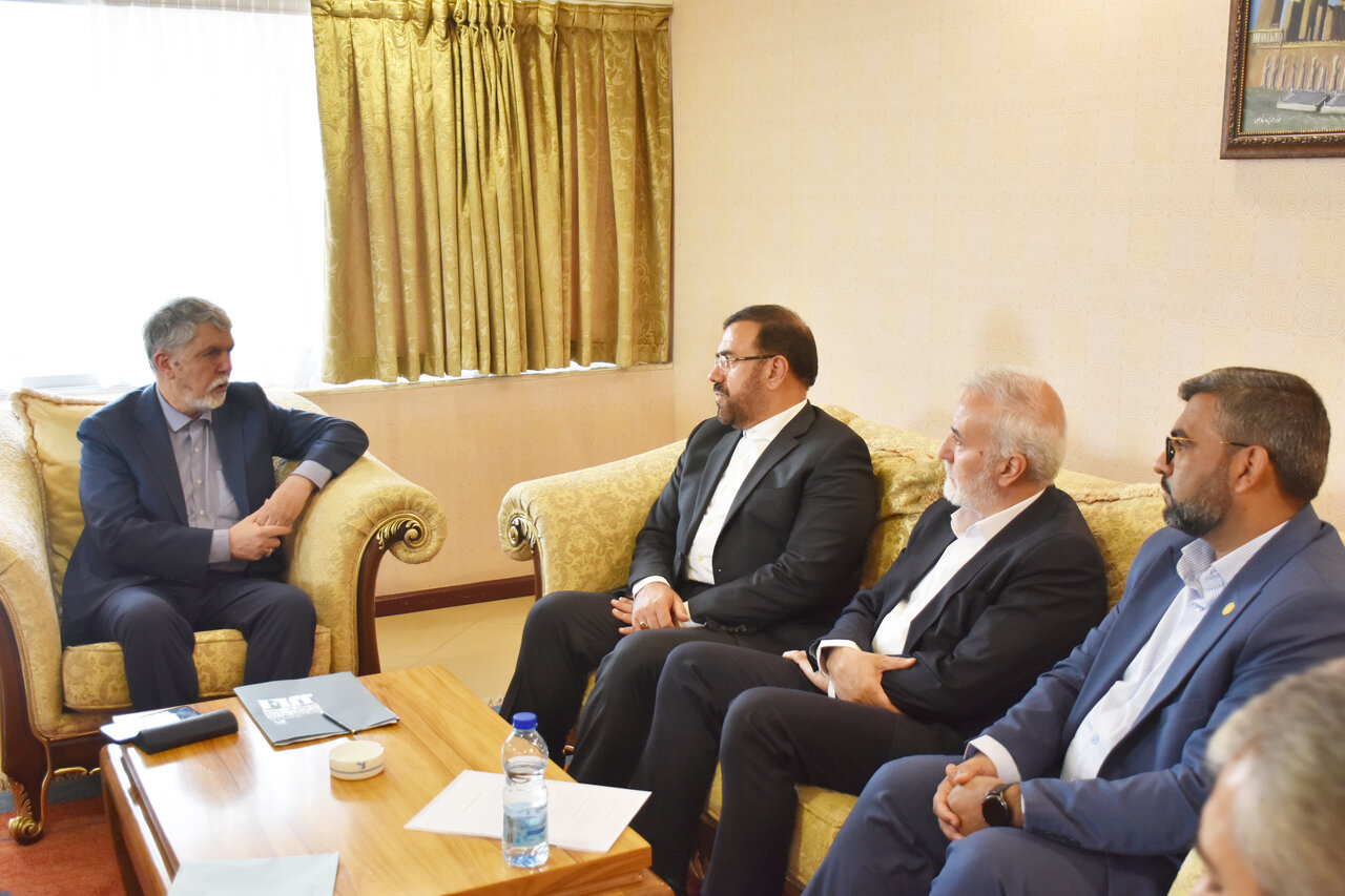 موافقت وزیر فرهنگ و ارشاد با پروژه ساخت کتابخانه مرکزی شیراز