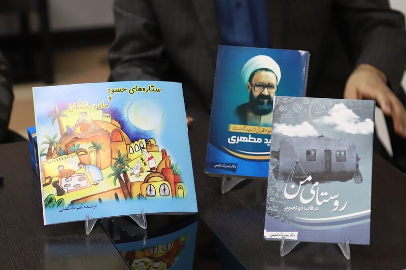 ۳۴۰ جلد کتاب از آثار جدید نصرالله شفیعی به کتابخانه‌های عمومی بوشهر رسید